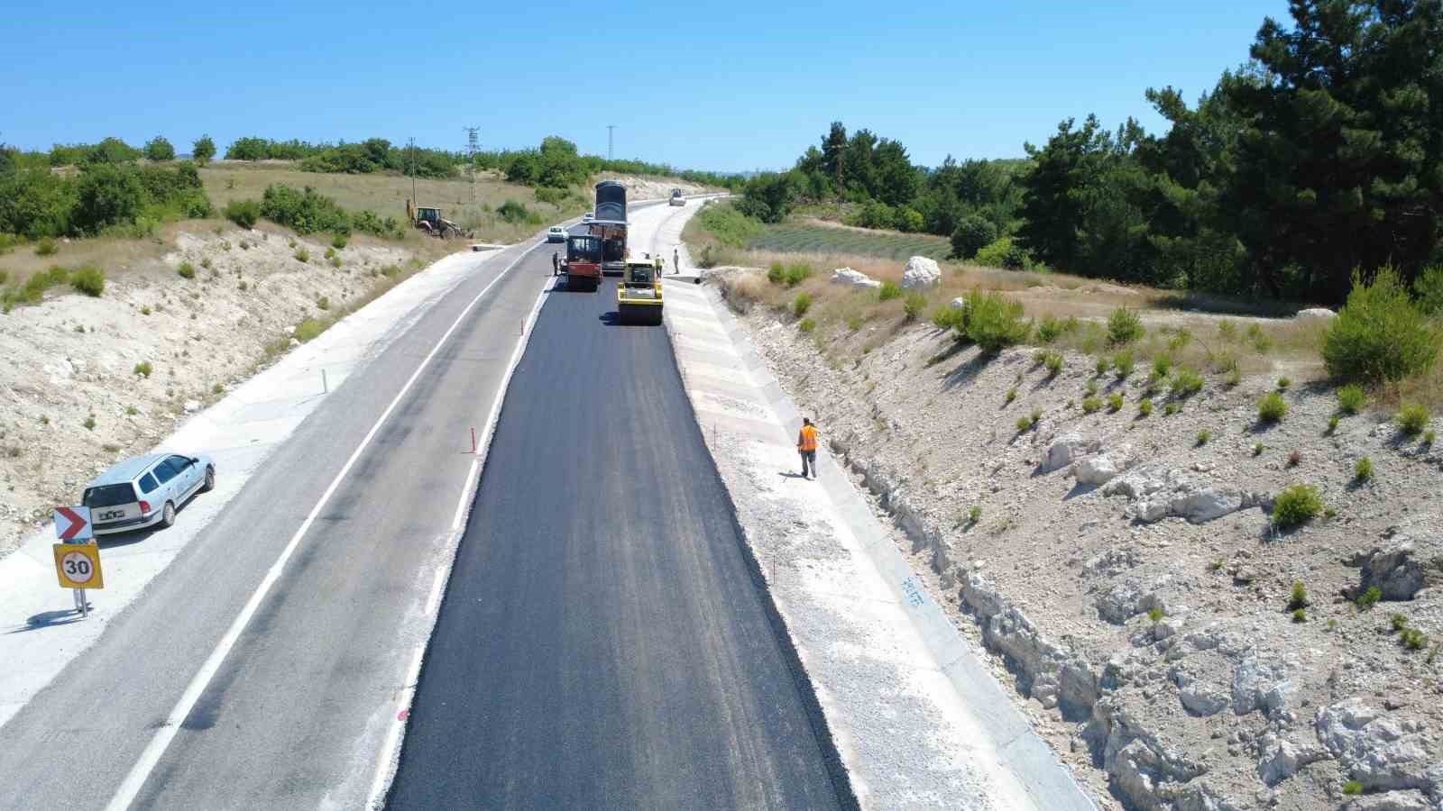 Demirci’de ulaşım yatırımları hız kazandı