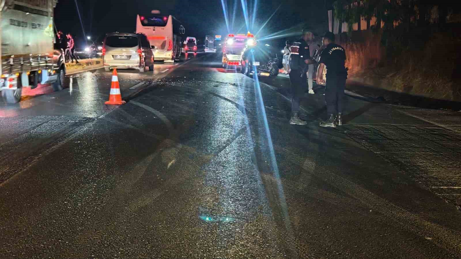 Manavgat’ta 3 araçlı zincirleme kaza: 1 yaralı