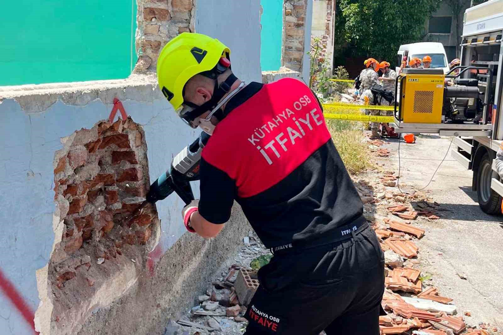 Kütahya OSB Arama Kurtarma Ekibi, AFAD tatbikatında başarıyla görev aldı