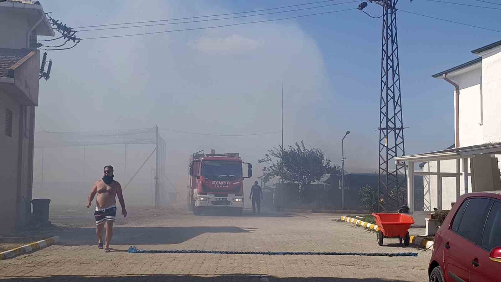 Tekirdağ’da tarım arazisinde başlayan yangın: Alevler 4 farklı noktaya sıçradı