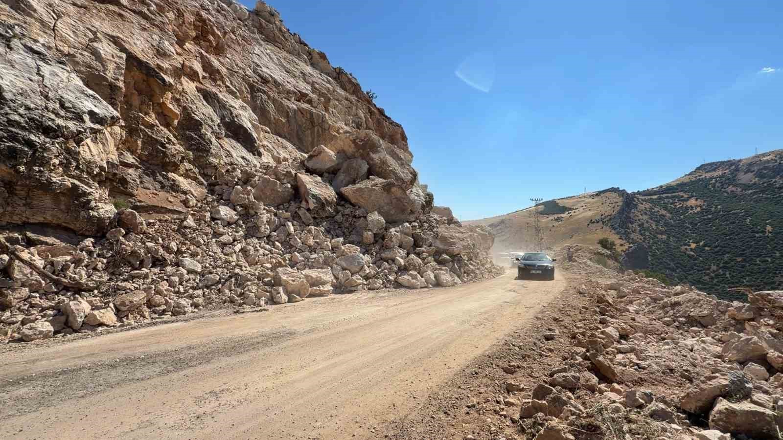 Adıyaman- Çelikhan Karayolunda heyelan