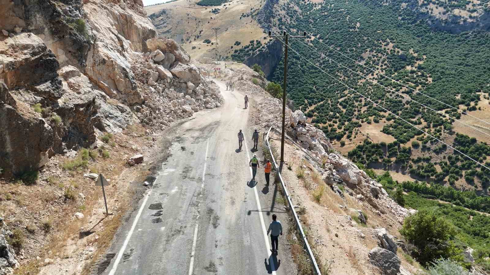 Adıyaman- Çelikhan Karayolunda heyelan