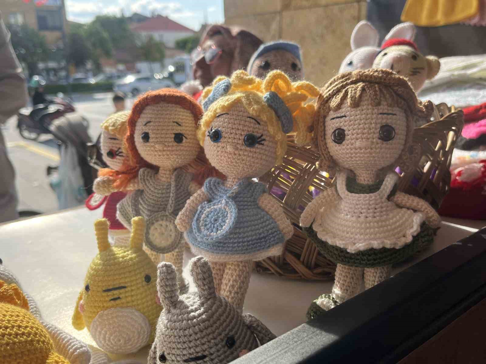 Çorum’da kadın girişimcilerin el emeği göz nuru ürünleri görücüye çıktı