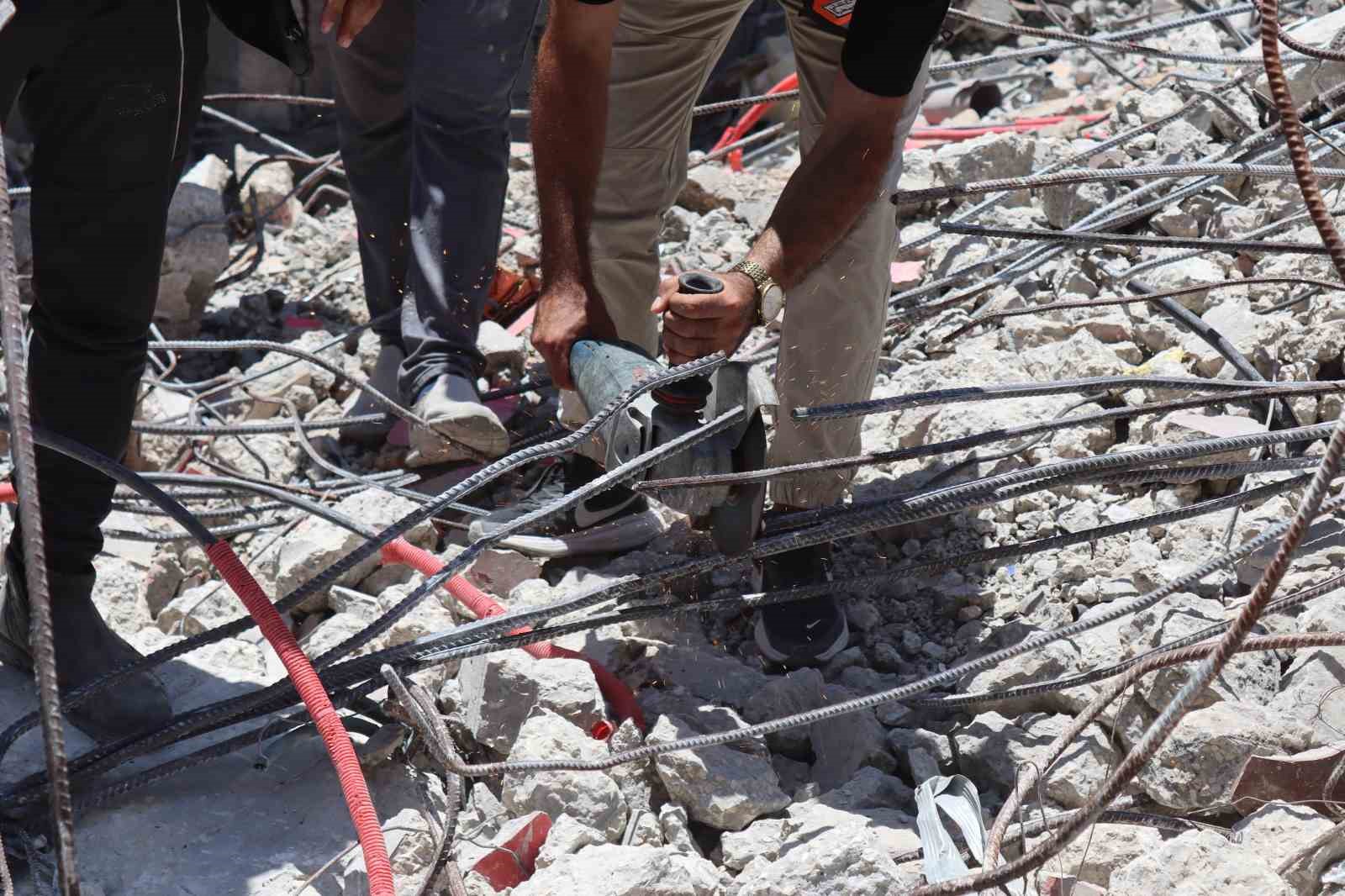 Gazze’de enkaz altındaki cenazeleri çıkarma çalışmalarında ikinci aşamaya geçildi