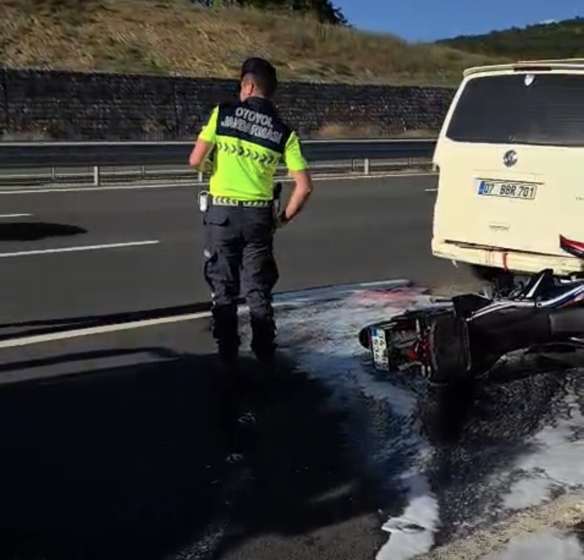 Feci kazada ağır yaralanan motosiklet sürücüsü yaşam savaşını kaybetti
