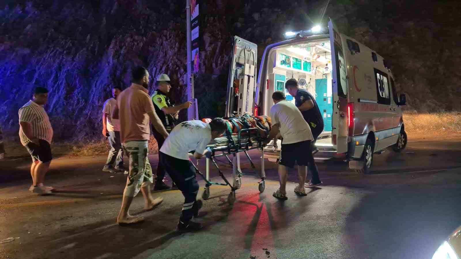 Bodrum’da taksi ile motosiklet çarpıştı: 1 ölü, 1 ağır yaralı