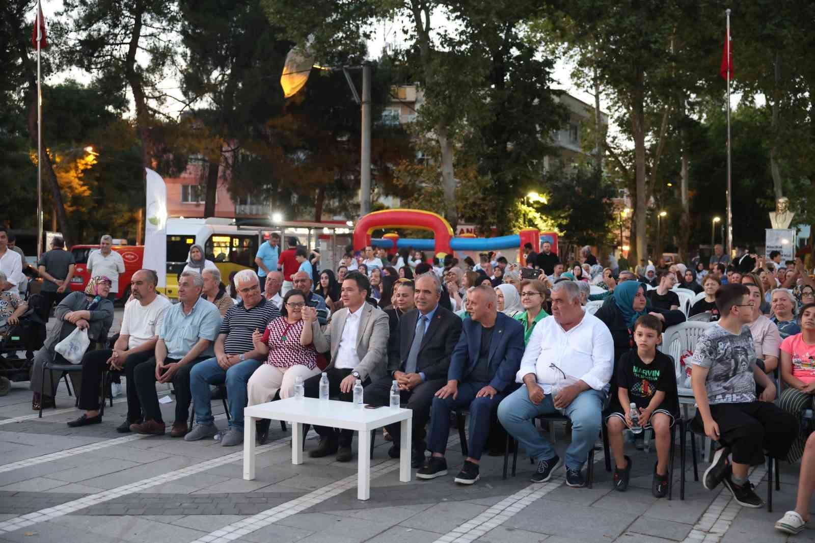 Başkan Erkan Aydın şenlik coşkusuna ortak oldu