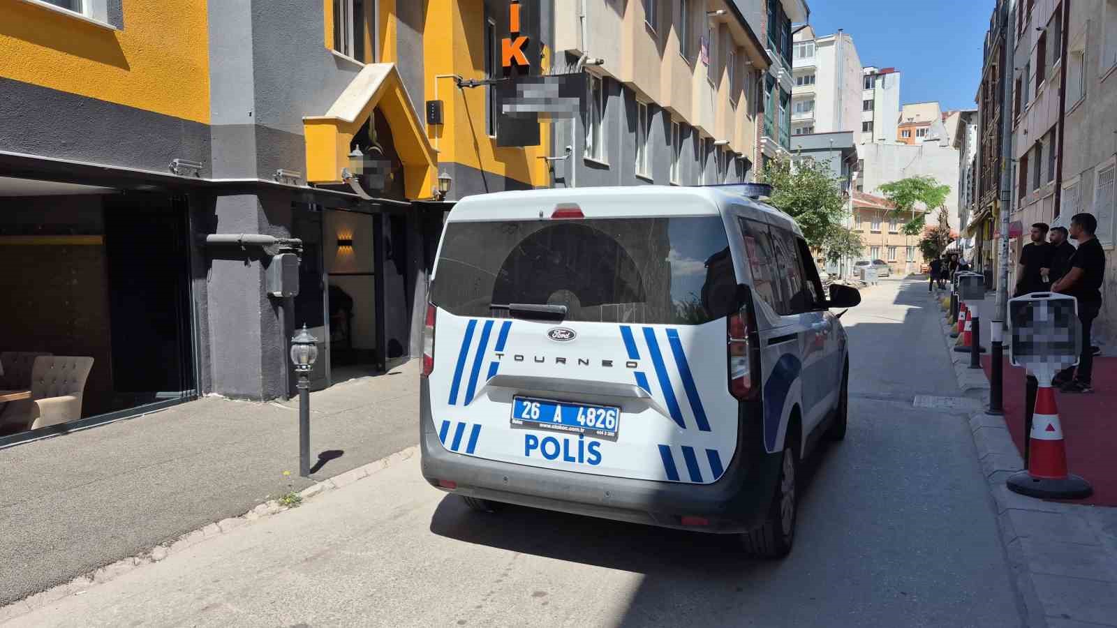 Eskişehir’de 30 yaşındaki genç adam evinde ölü bulundu