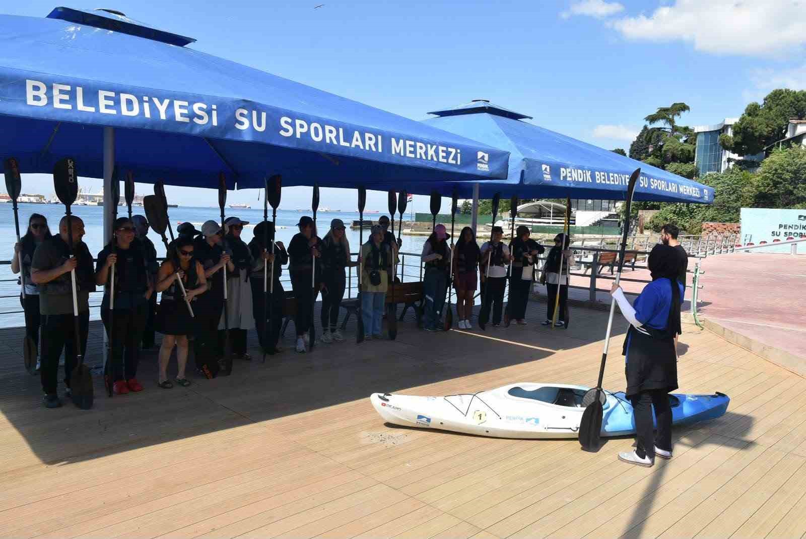 Marmara Denizi’nde ücretsiz kano keyfi havadan görüntülendi