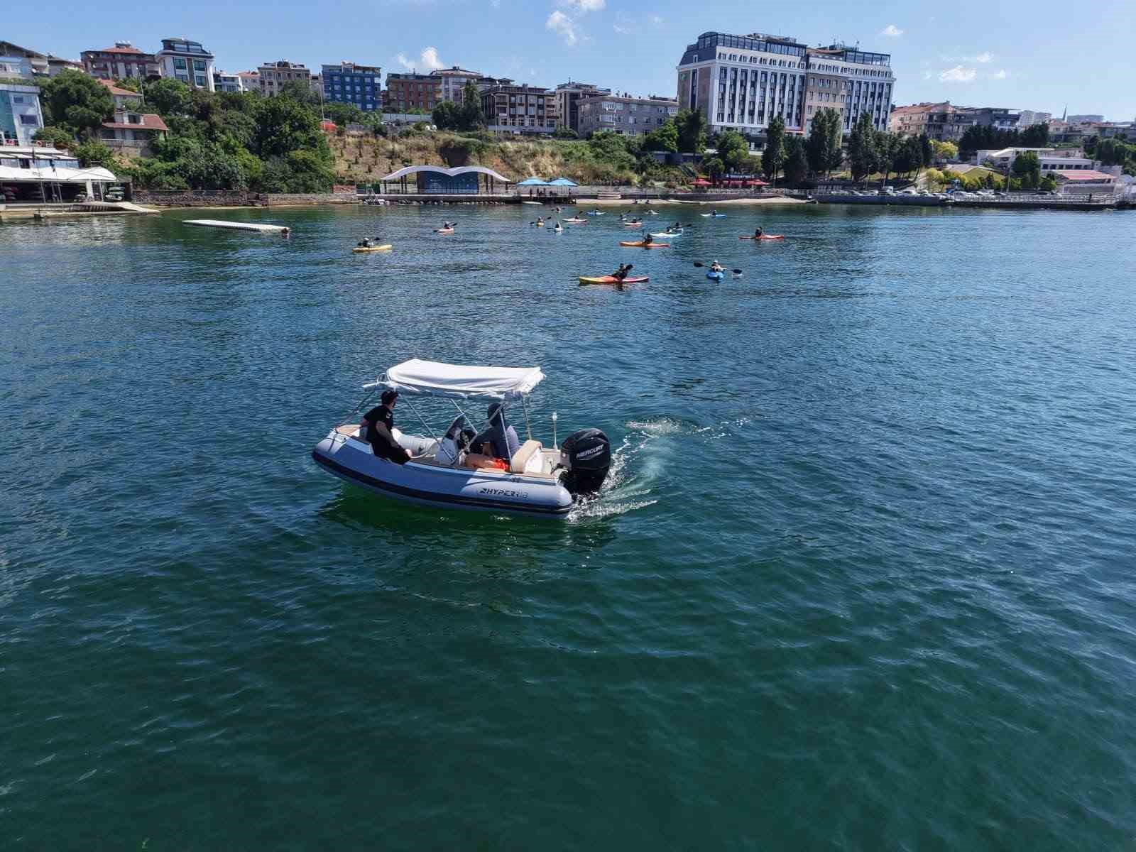 Marmara Denizi’nde ücretsiz kano keyfi havadan görüntülendi
