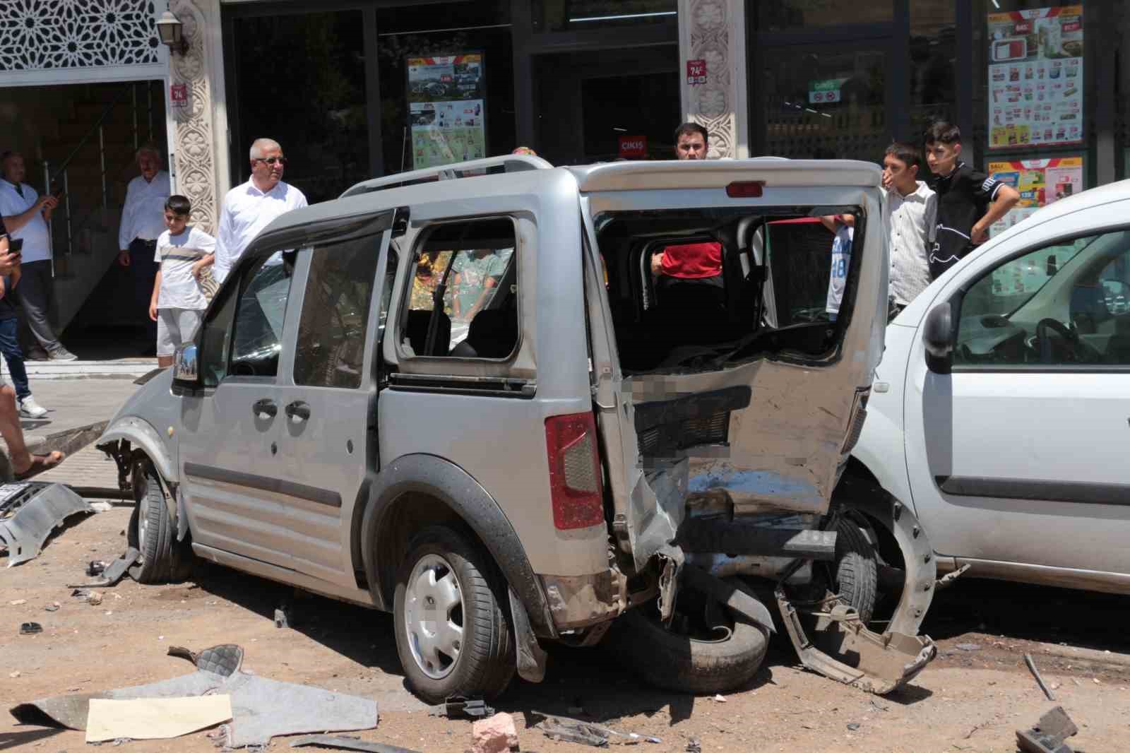 Şırnak’ta zincirleme trafik kazası: 4 yaralı