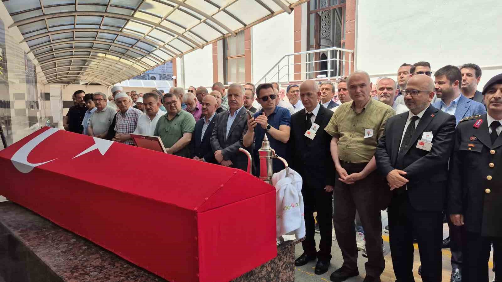 Kıbrıs Gazisi Müderrisoğlu son yolculuğuna törenle uğurlandı