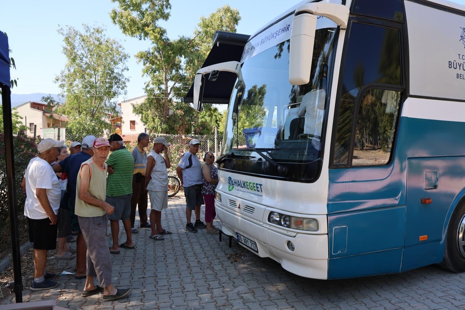 Mobil Halk Ege Et Davutlar’da vatandaşlardan yoğun ilgi gördü