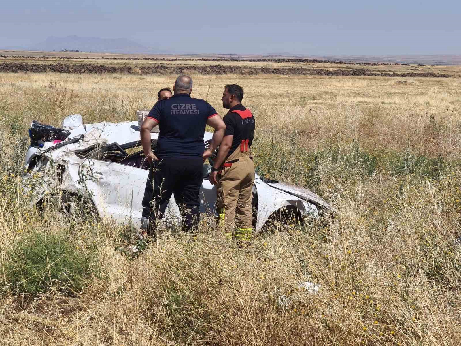 Şırnak’ta otomobil şarampole devrildi: 1’i bebek 5 yaralı
