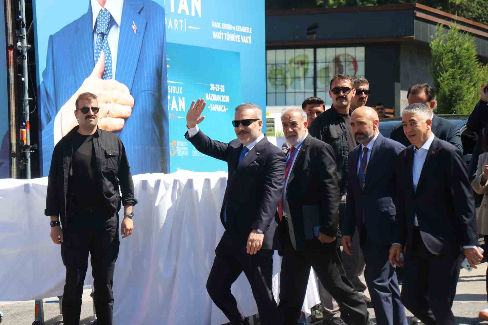 Cumhurbaşkanı Erdoğan, AK Parti 33. İstişare Toplantısı’nın ardından Sapanca’dan ayrıldı