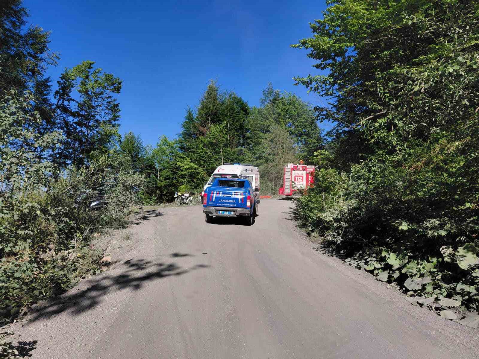 Yayla yolunda otomobil uçuruma yuvarlandı: 1 yaralı
