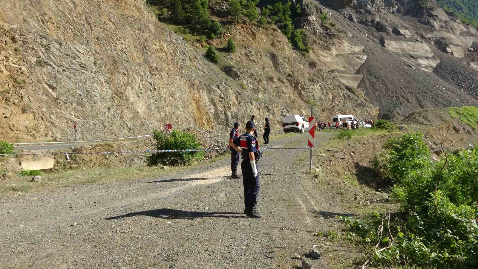 Artvin’de dereye uçan kamyondaki kayıp şahsın cansız bedenine 14 gün sonra ulaşıldı