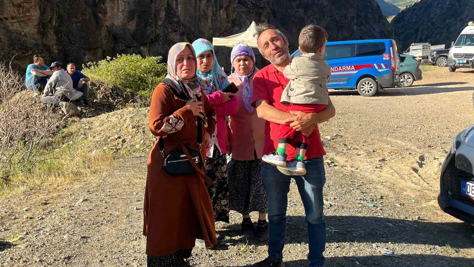 Artvin’de dereye uçan kamyondaki kayıp şahsın cansız bedenine 14 gün sonra ulaşıldı