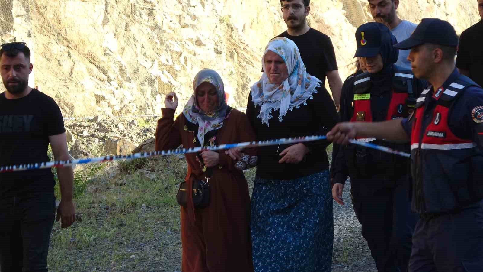 Artvin’de dereye uçan kamyondaki kayıp şahsın cansız bedenine 14 gün sonra ulaşıldı