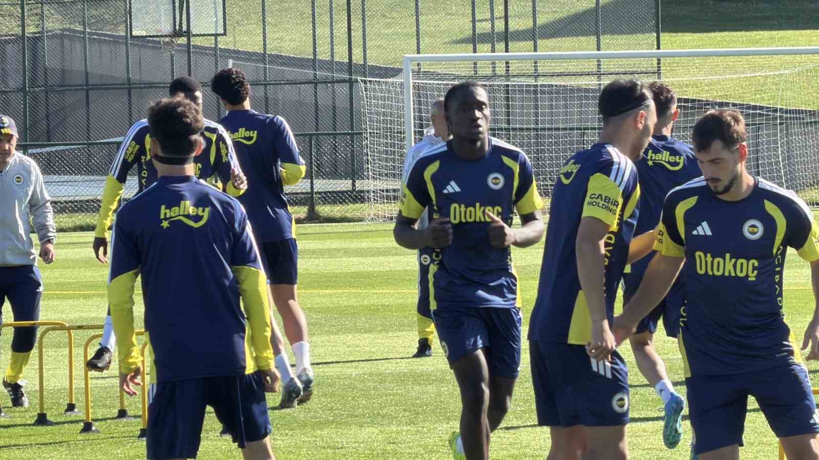 Topuk Yaylası’nda sarı-lacivert coşku: Fenerbahçe’yi 20 bin taraftar yalnız bırakmadı