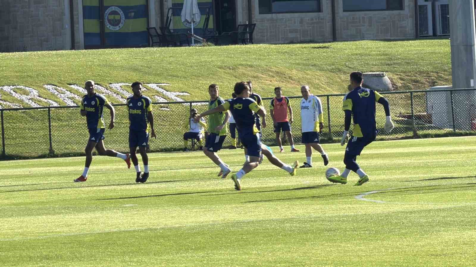 Topuk Yaylası’nda sarı-lacivert coşku: Fenerbahçe’yi 20 bin taraftar yalnız bırakmadı