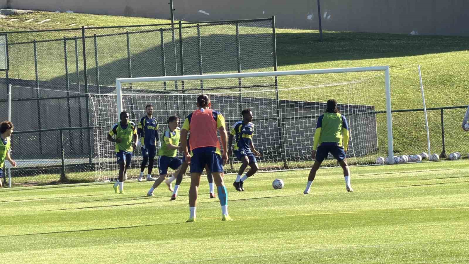 Topuk Yaylası’nda sarı-lacivert coşku: Fenerbahçe’yi 20 bin taraftar yalnız bırakmadı