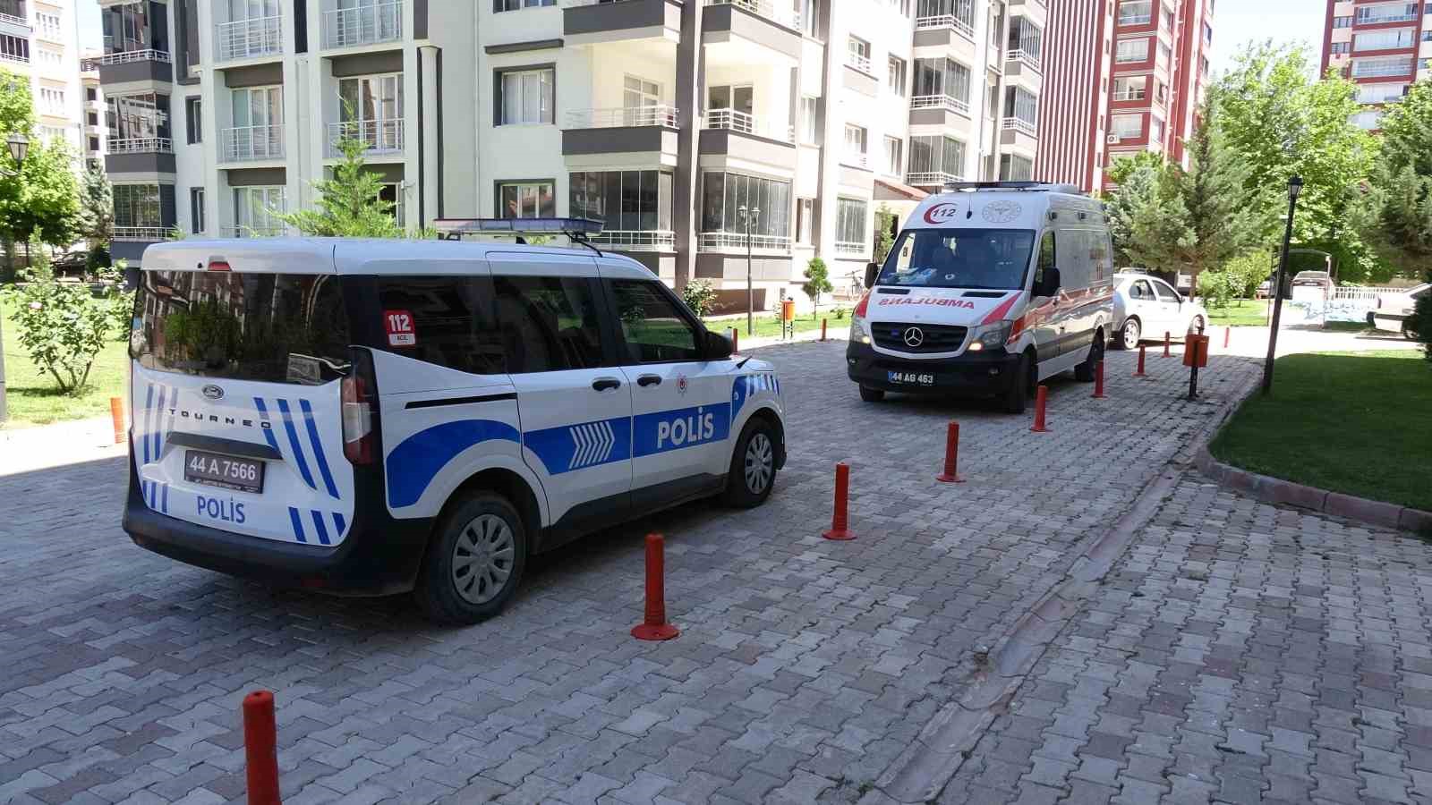 Bir hafta önce taşındığı evde ölü bulundu