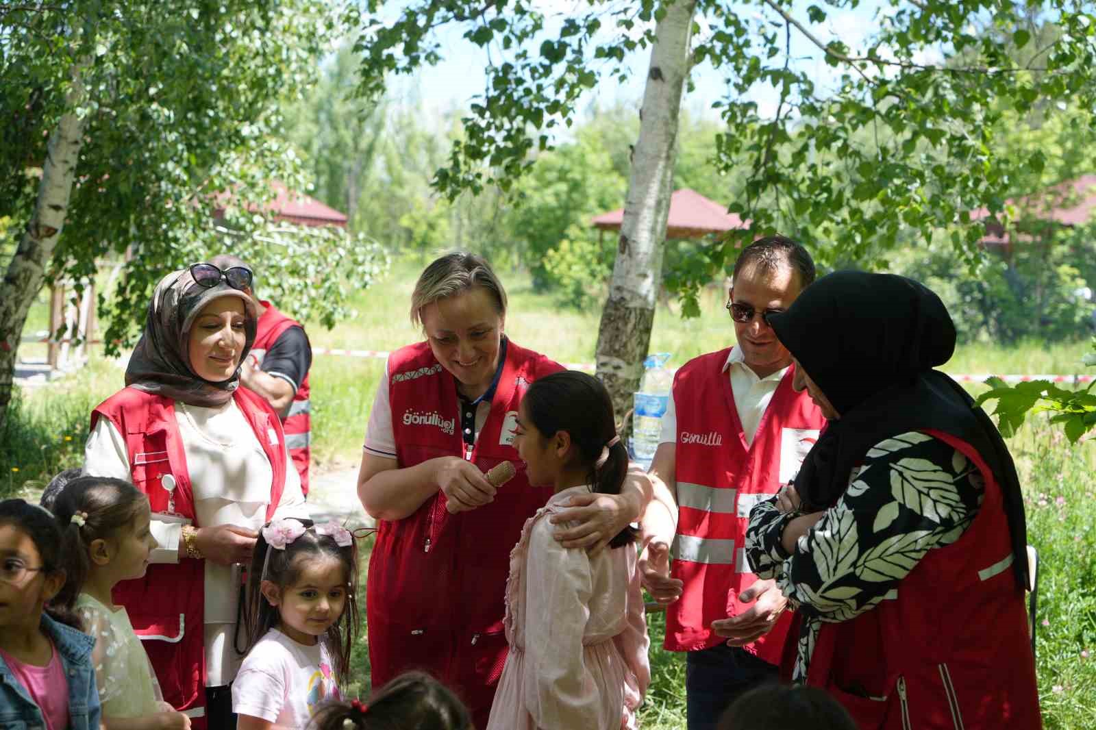 Palandöken Kızılay’dan örnek program