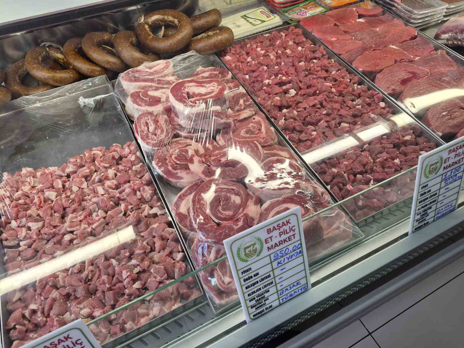Sıcak havalarda kırmızı et ve tavuk tüketimine dikkat