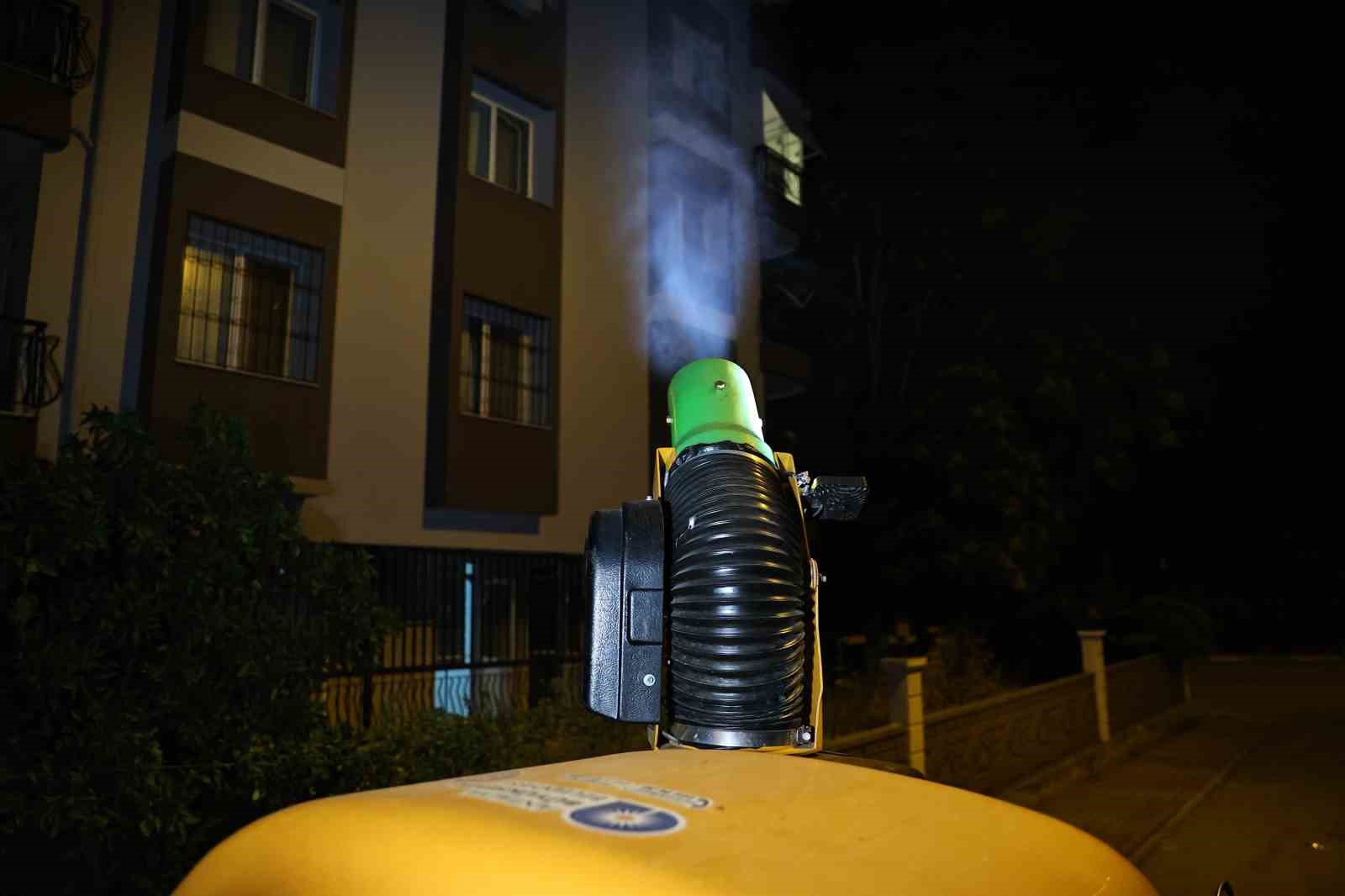Büyükşehir’den gece vektör mesaisi