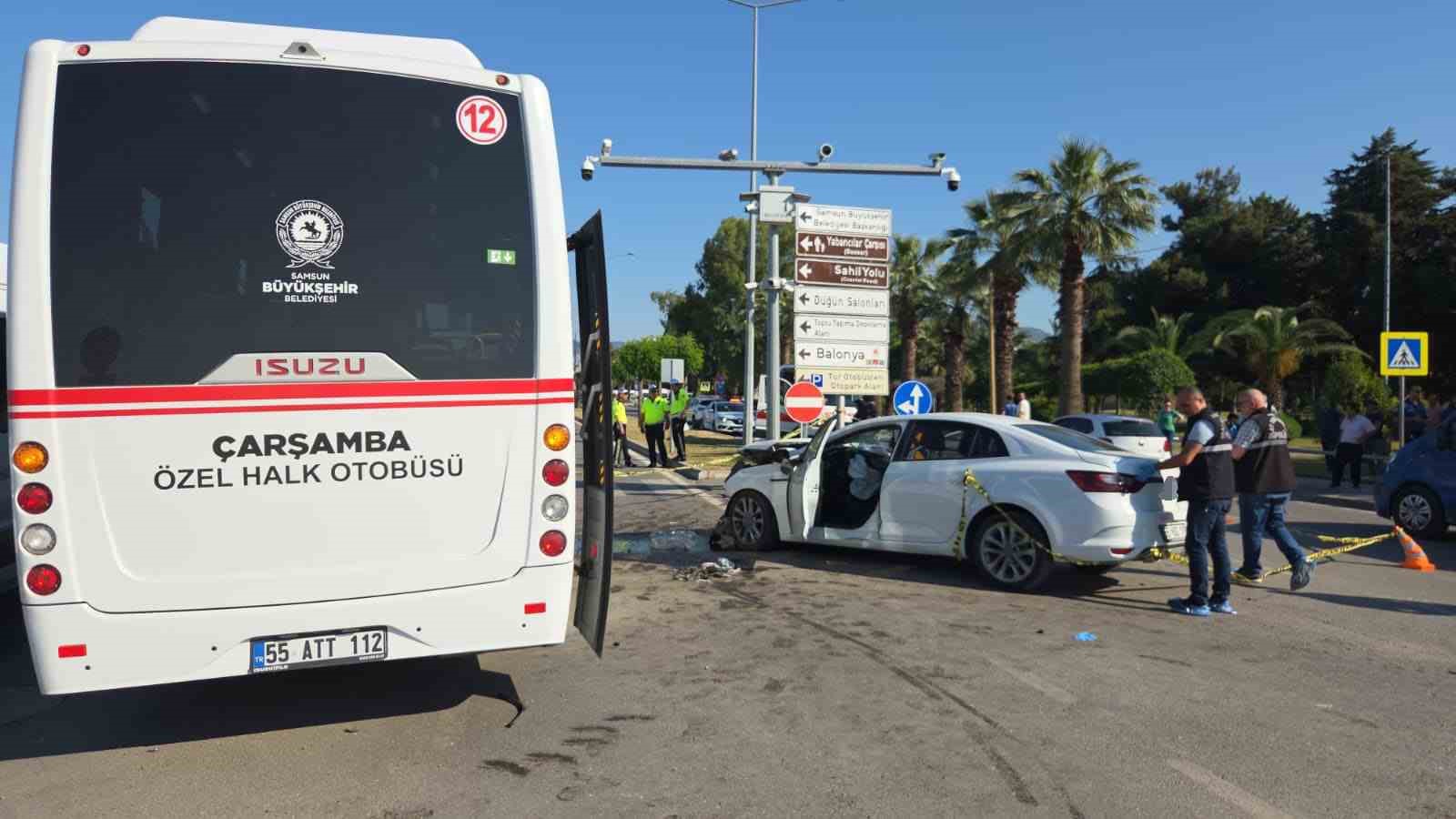 Samsun’da otomobil ile halk otobüsü çarpıştı: 7 yaralı