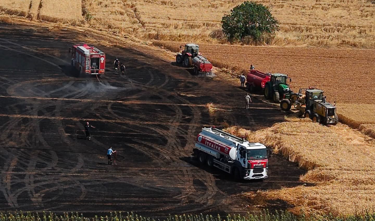 Tekirdağ’da tarım arazisinde çıkan yangın kısa sürede söndürüldü