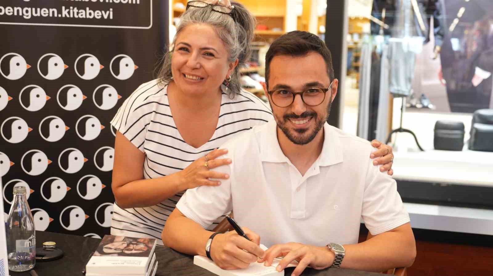 Maltepe’de yazar Caner Kaldı okurlarıyla buluştu