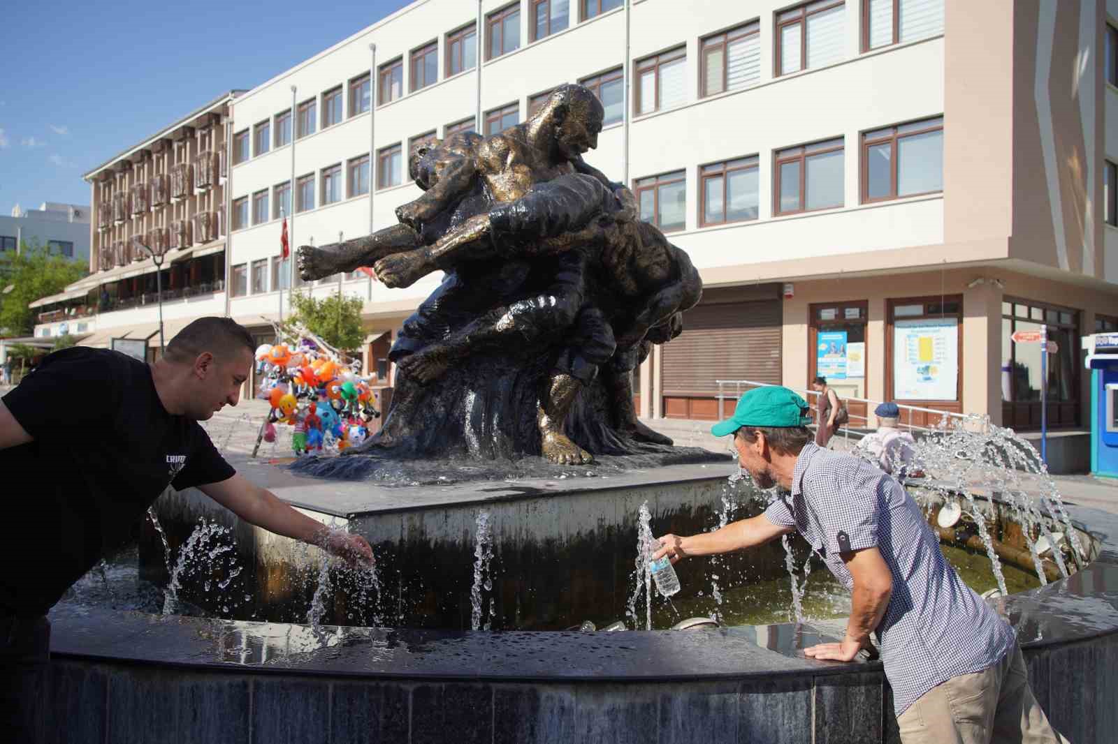 Edirne sıcaktan kavruldu: Cadde ve sokaklar boş kaldı