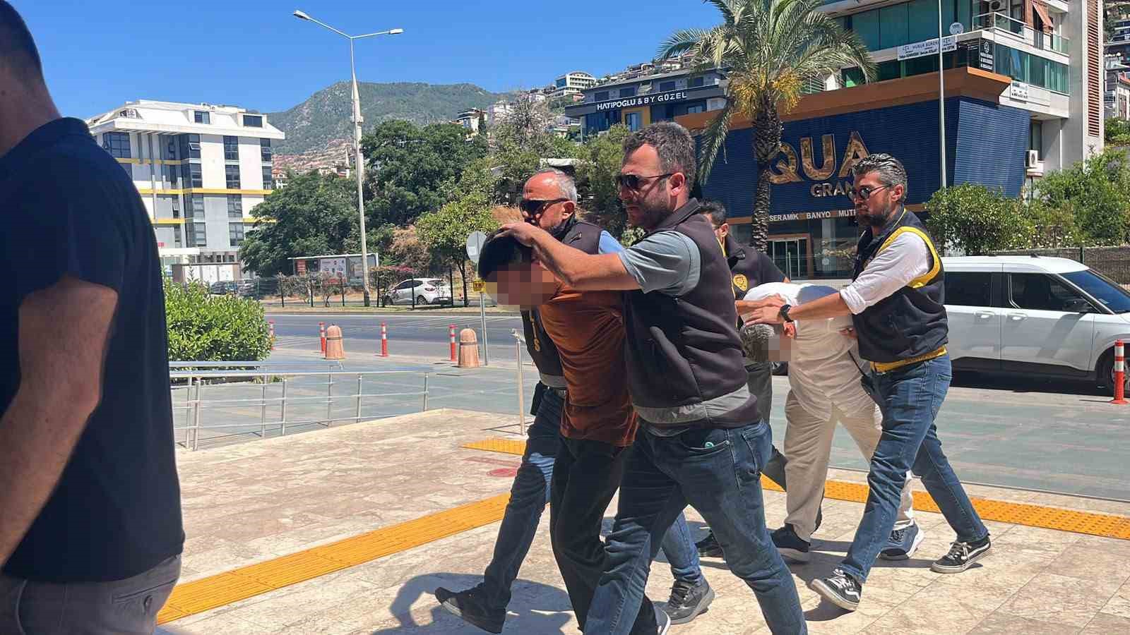 Alanya’daki pompalı tüfekli cinayette 2 tutuklama, 1 şüpheliye adli kontrol
