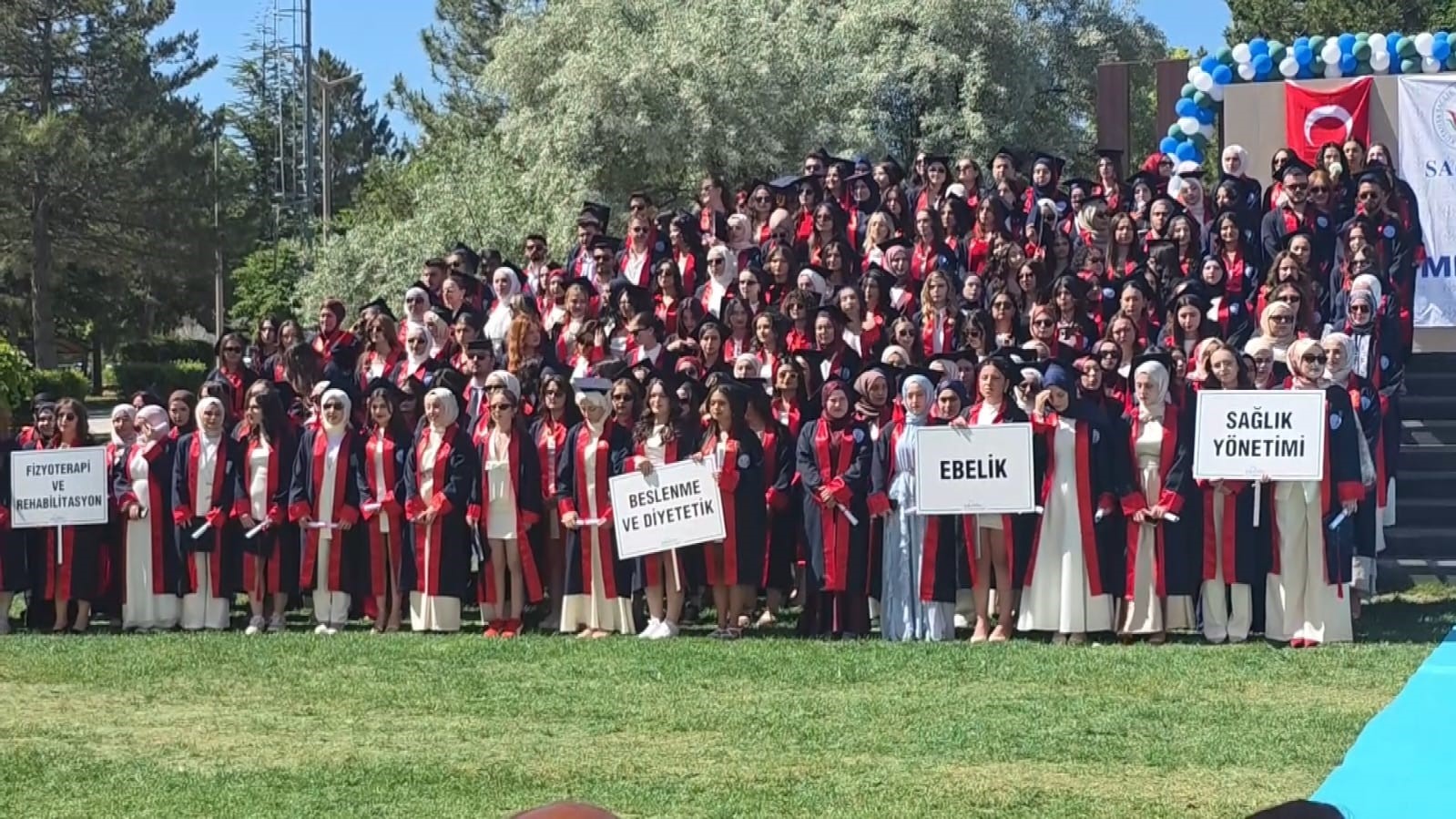 Kütahya’dan sağlık ordusuna 541 yeni mezun