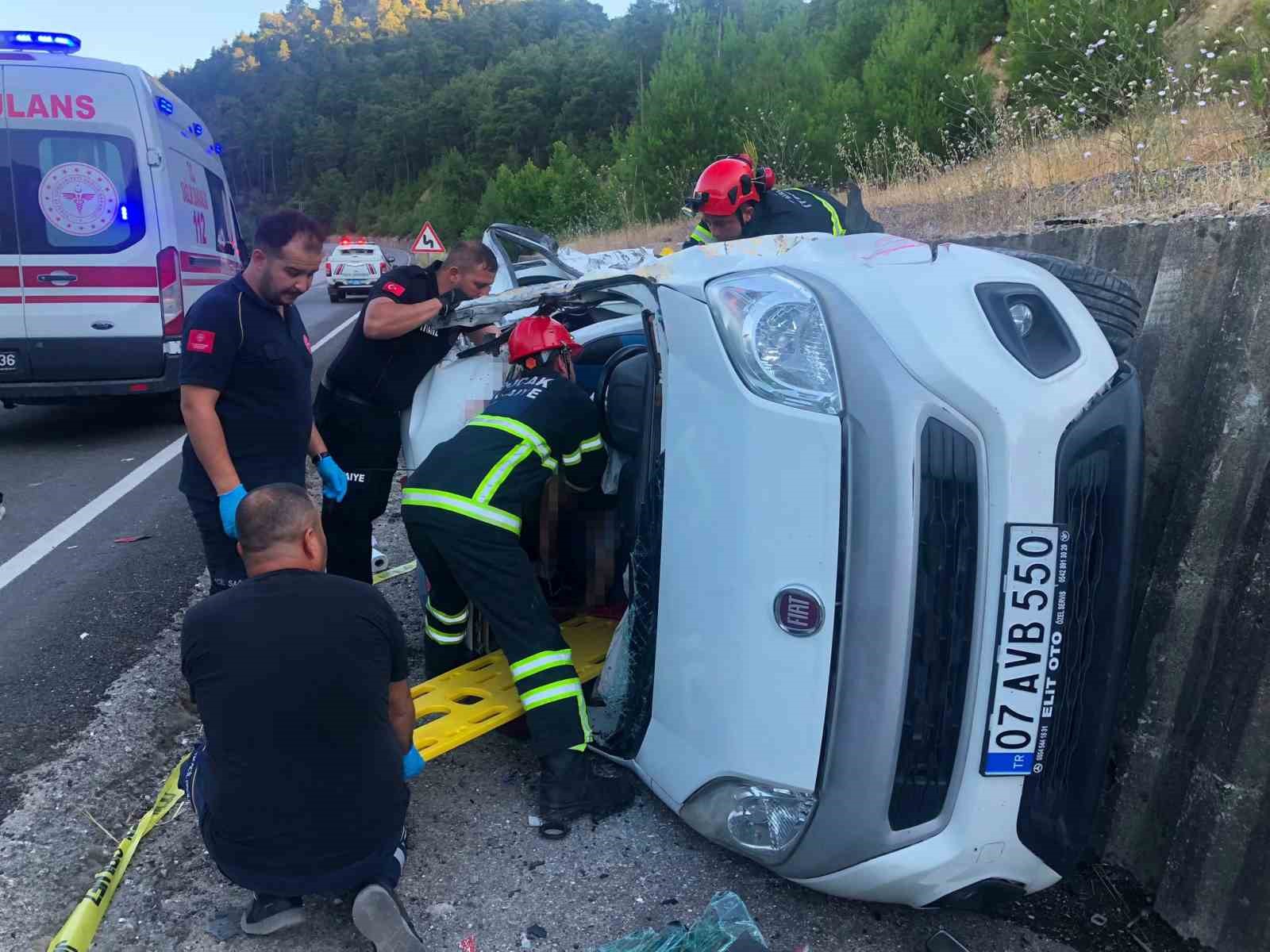 Burdur’da tır ile hafif ticari araç çarpıştı: 1 ölü, 1 yaralı