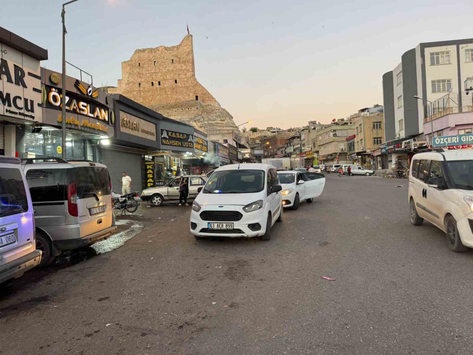 Birecik’te bıçaklı kavga: 1 yaralı