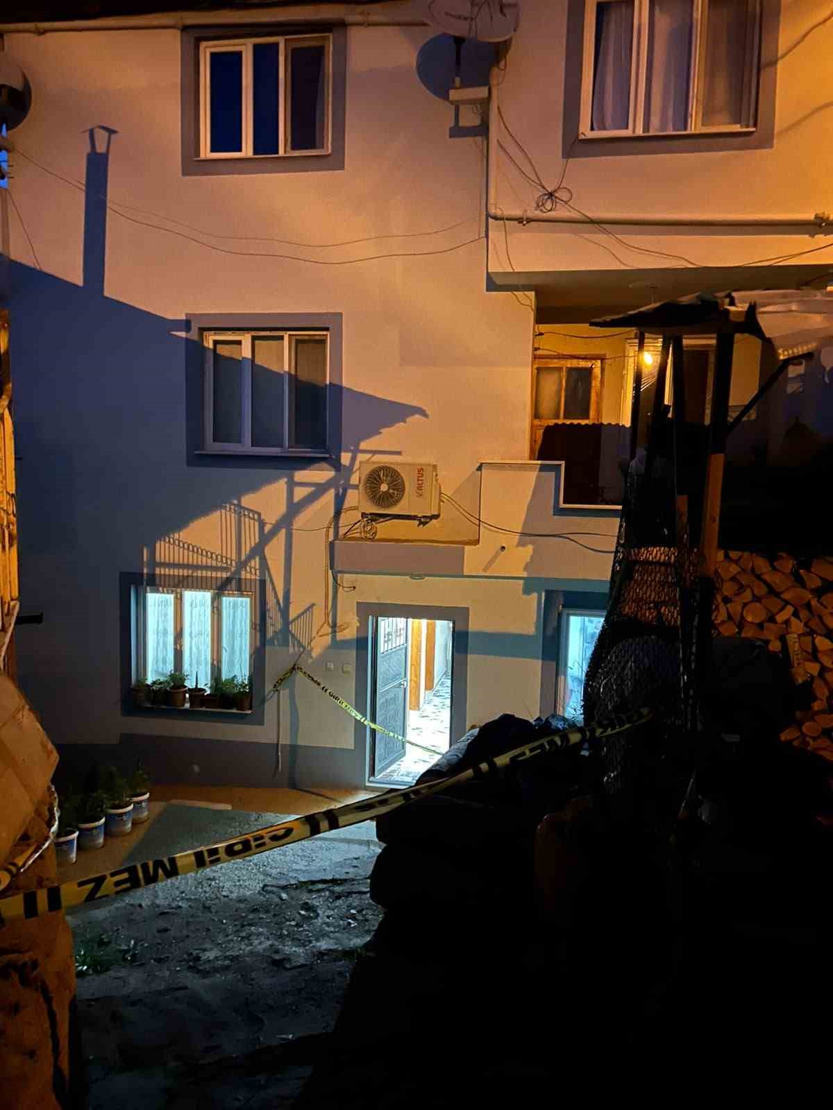 Rüyasında annesini gördü, rüya sandığı olayda annesini gerçekten öldürdü