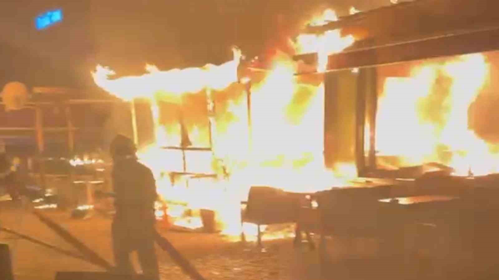 Kırıkkale’de iş yeri alev alev yandı