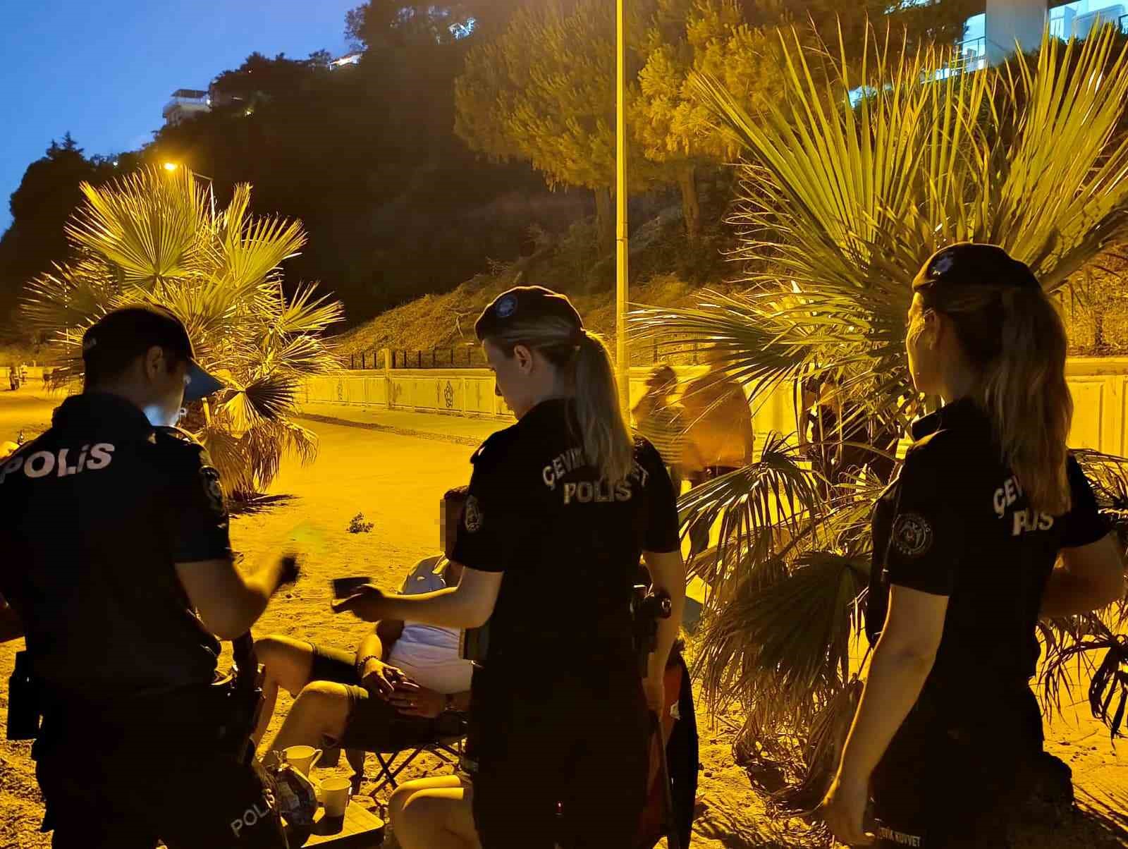 Tekirdağ polisinden huzur uygulaması - 600 kişi sorgulandı, sahil şeridi didik didik arandı