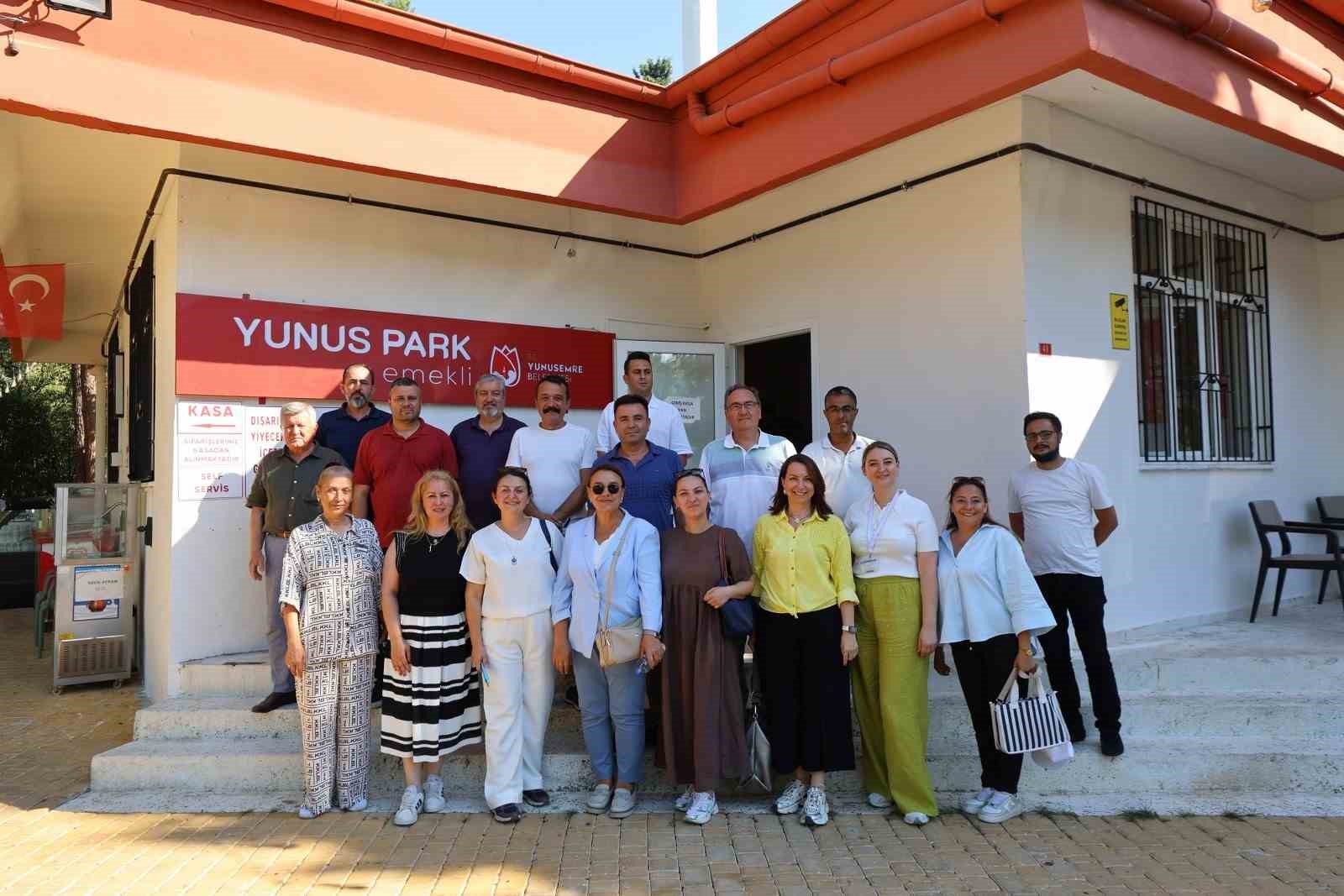 Komisyon üyeleri Yunusemre’nin tarih ve kültür rotasını keşfetti