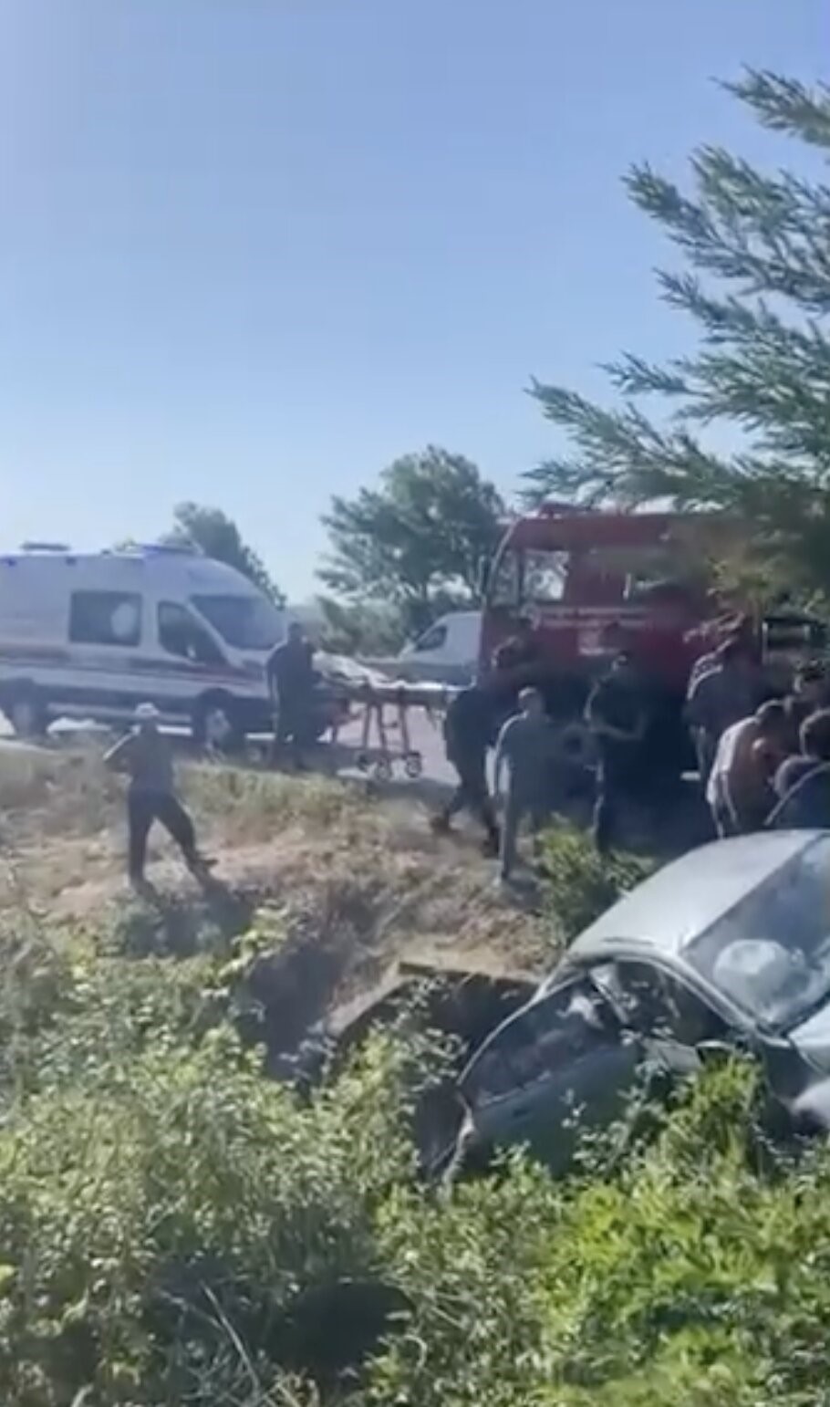 Tatil yolunda can veren anne ve kızı toprağa verildi