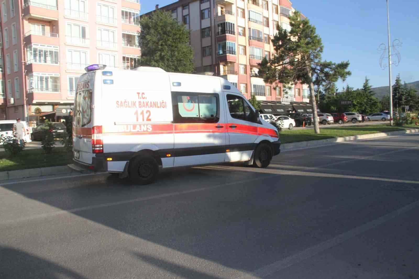 Kaza sonrasında dili boğazına kaçan çocuğu vatandaş kurtardı