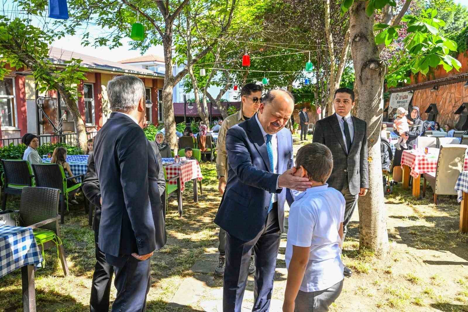 Kastamonu’da koruyucu aileler için program düzenlendi