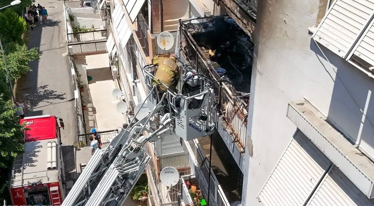 İzmir’de korkutan yangın: 6 kişi dumandan etkilendi