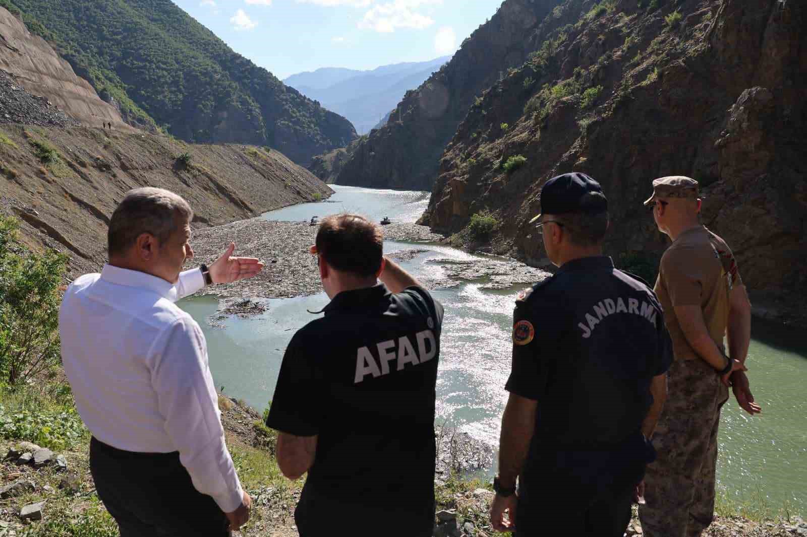 Artvin’de kayıp babayı arama çalışmaları 16’ıncı gününde sürüyor