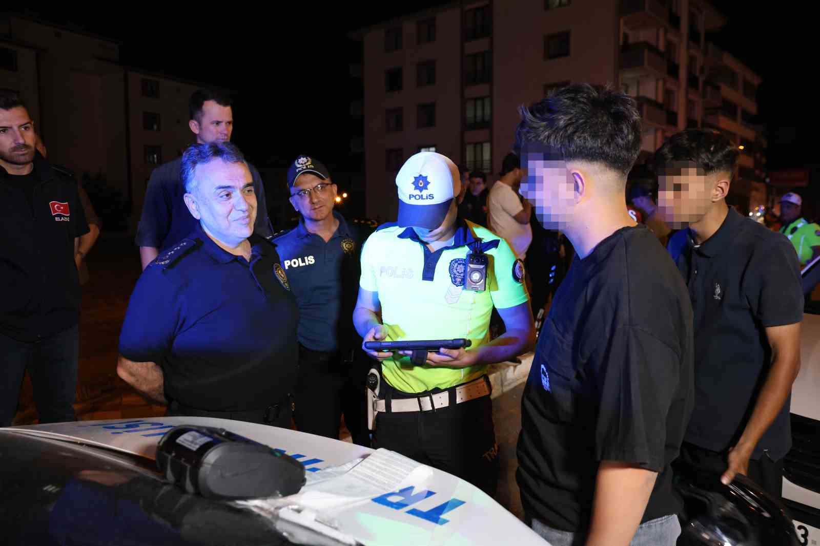 Ehliyetsiz yakalanan 16 yaşındaki çocuk sürücü ve araç sahibine 80 bin lira ceza