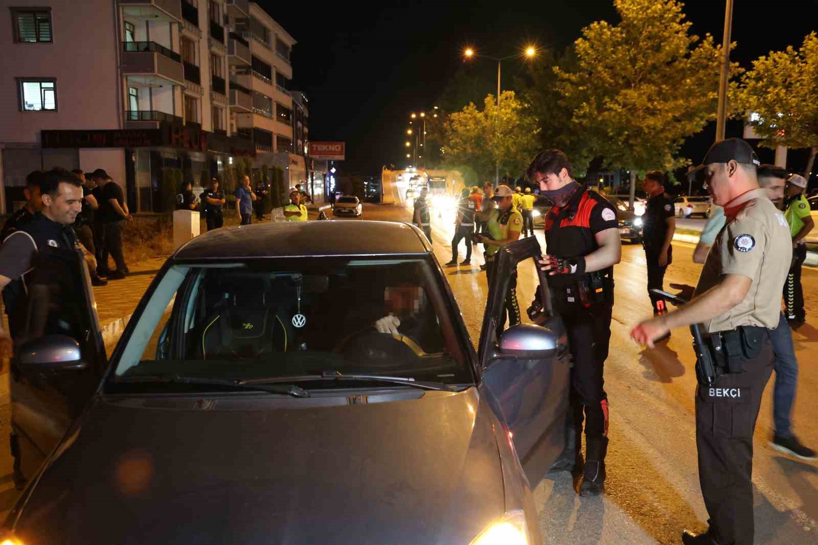 Ehliyetsiz yakalanan 16 yaşındaki çocuk sürücü ve araç sahibine 80 bin lira ceza