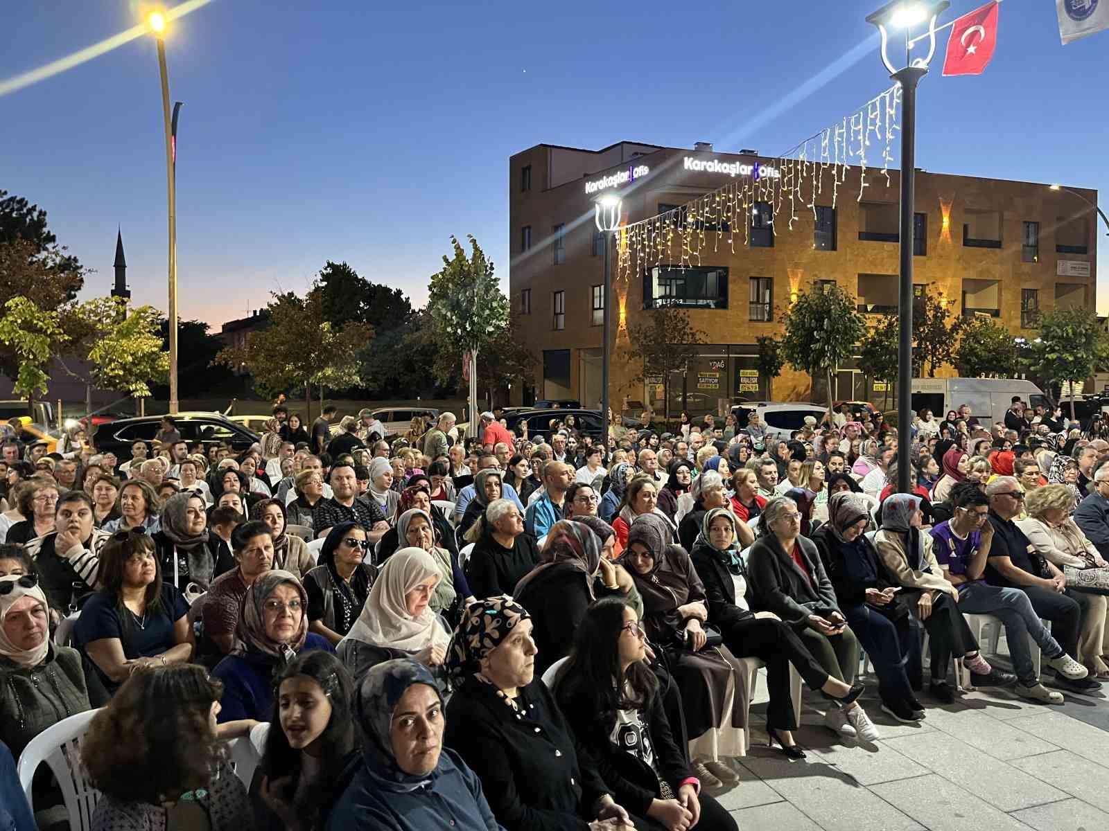 Çorum’da "yaza merhaba" konseri yoğun ilgi gördü